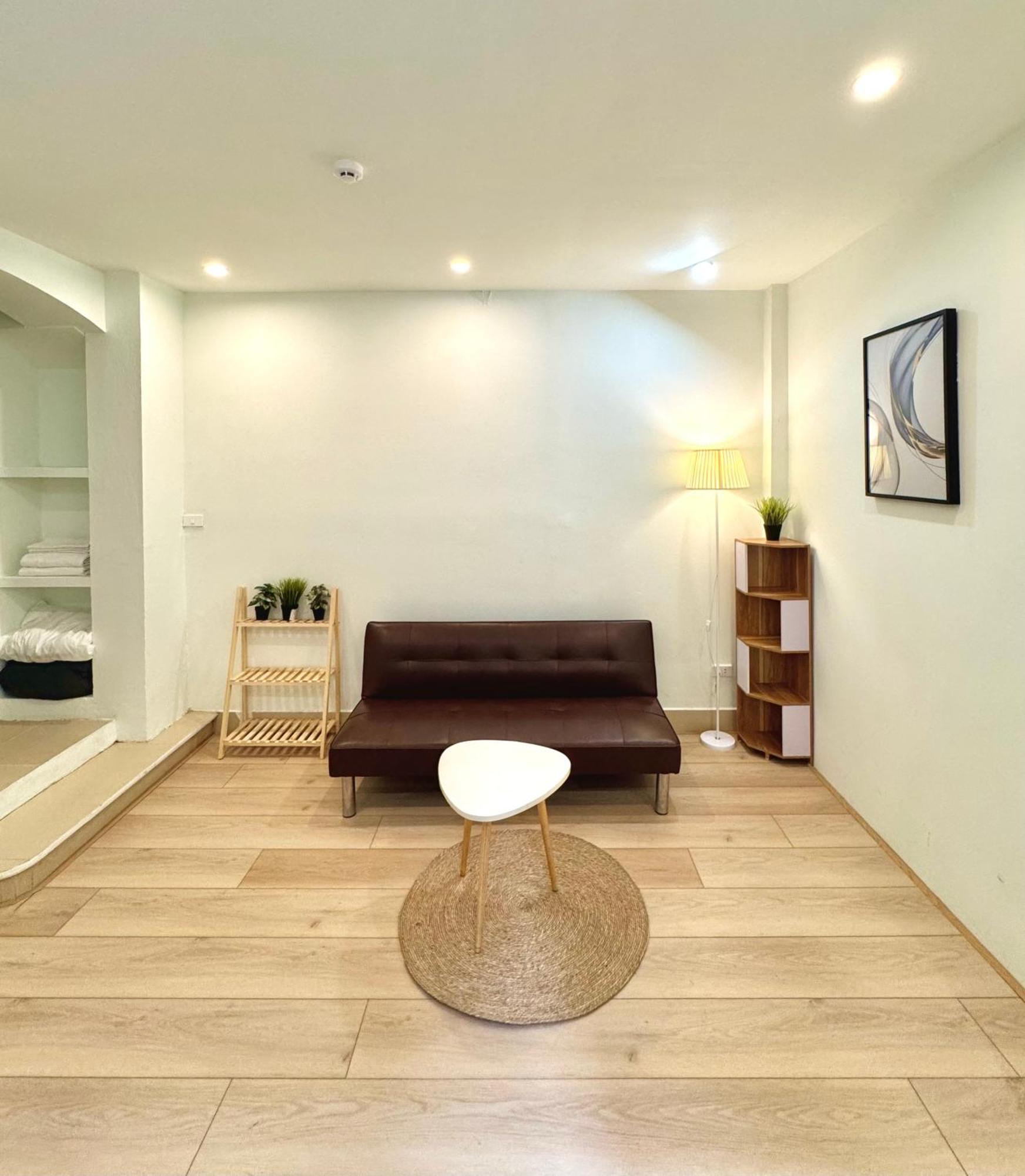 Shii Apartment